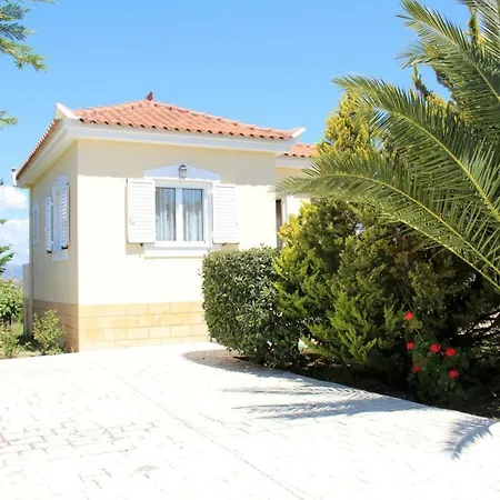 Orfanos 2 Holiday home